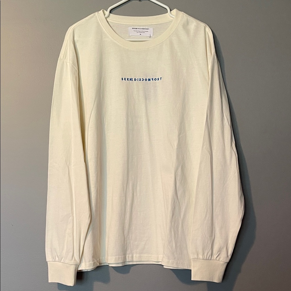 Men’s Graphic Seek Discomfort Long Sleeve Shirt